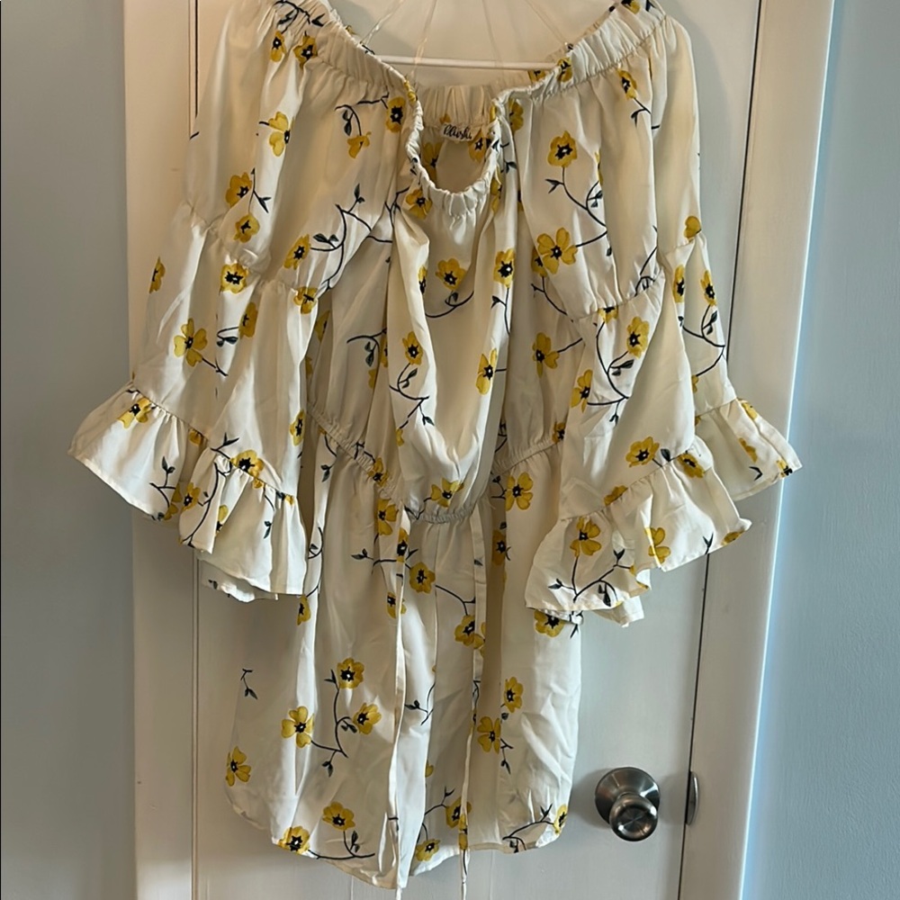 Blush Floral Off-Shoulder Romper - Yellow and Beige